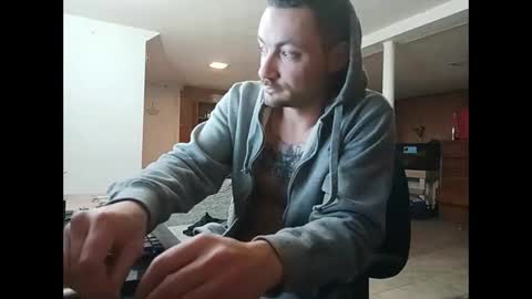 Snapshot of klou502 chatting on 19, 12, 2024 LOUiViLAN online show from 19, 12, 2024