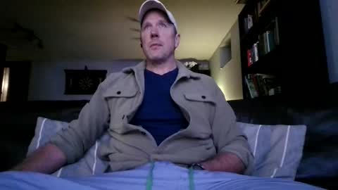 Snapshot of knight3975 chatting on 6, 4, 2026 Knight3975 online show from 6, 4, 2026