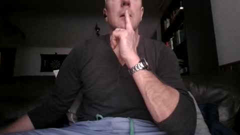 Snapshot of knight3975 chatting on 10, 4, 2026 Knight3975 online show from 10, 4, 2026