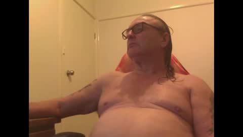 Snapshot of knobout chatting on 5, 5, 2026 knobout online show from 5, 5, 2026