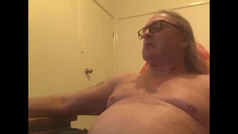 Snapshot of knobout chatting on 8, 6, 2026 knobout online show from 8, 6, 2026