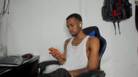 Snapshot of kofi_exotic_ chatting on 23, 5, 2026 kofi online show from 23, 5, 2026