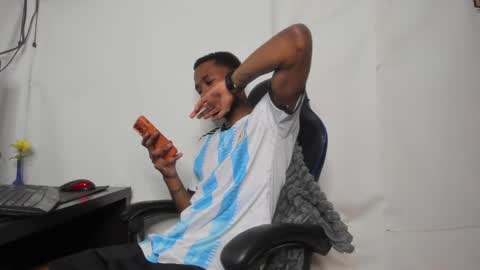 Snapshot of kofi_exotic_ chatting on 7, 6, 2026 kofi online show from 7, 6, 2026