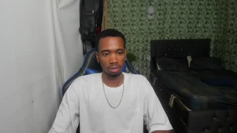 Snapshot of kofi_exotic_ chatting on 17, 6, 2026 kofi online show from 17, 6, 2026