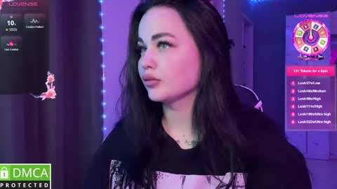 Mia online show from 5, 3, 2025