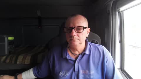 Snapshot of komputer123456789 chatting on 11, 2, 2025 Bogdan online show from 11, 2, 2025