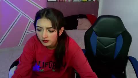 Snapshot of koning_moretti chatting on 25, 6, 2026 camila online show from 25, 6, 2026