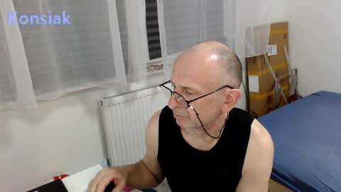 Snapshot of konsiak chatting on 27, 3, 2026 Komsiak online show from 27, 3, 2026