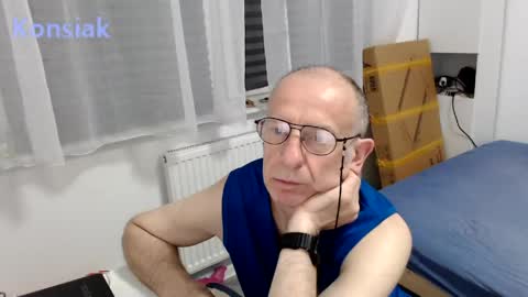 Snapshot of konsiak chatting on 12, 5, 2026 Komsiak online show from 12, 5, 2026