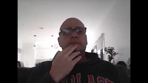Snapshot of konsty17 chatting on 16, 10, 2025 konsty17 online show from 16, 10, 2025