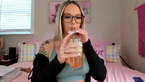 Snapshot of koramarina chatting on 7, 1, 2025 KORA MARiNA online show from 7, 1, 2025