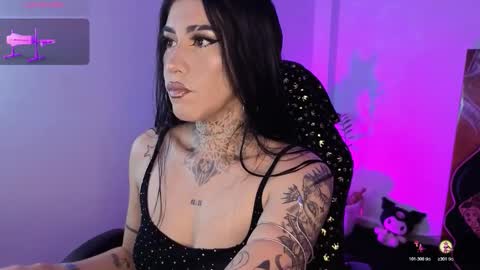 Snapshot of korolovaa chatting on 8, 11, 2025 korolova online show from 8, 11, 2025