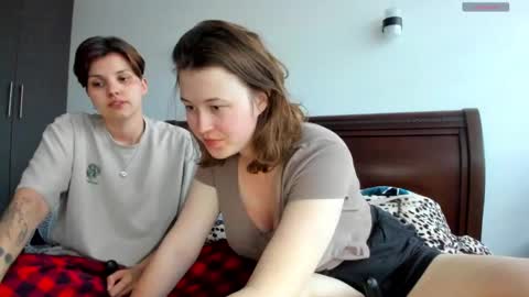 Twiix online show from 16, 2, 2025