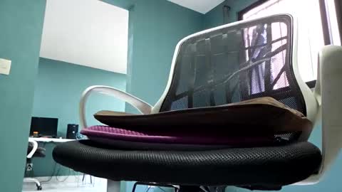 Snapshot of koto420 chatting on 18, 5, 2026 Koto Bombon online show from 18, 5, 2026