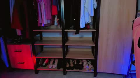 Khloe online show from 22, 12, 2025