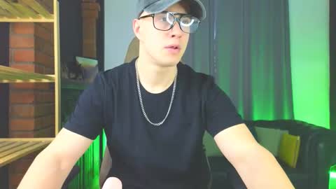 Snapshot of kris_braun chatting on 8, 2, 2026 kris_braun online show from 8, 2, 2026