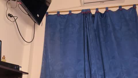 Snapshot of kriss_edwards chatting on 15, 2, 2026 Kriss online show from 15, 2, 2026