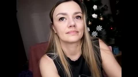 Snapshot of krisssexi chatting on 23, 12, 2024 KrissSexi online show from 23, 12, 2024