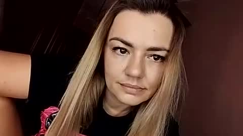 Snapshot of krisssexi chatting on 12, 9, 2025 KrissSexi online show from 12, 9, 2025