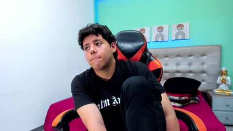 Snapshot of krist_palma chatting on 4, 3, 2025 krist_palma online show from 4, 3, 2025