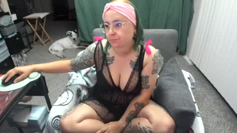Snapshot of kristajay chatting on 9, 7, 2026 Krista online show from 9, 7, 2026