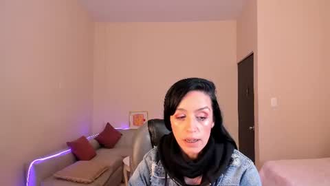 Snapshot of kristen_garner chatting on 22, 6, 2026 Sophia online show from 22, 6, 2026