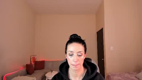 Snapshot of kristen_garner chatting on 24, 6, 2026 Sophia online show from 24, 6, 2026