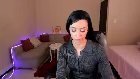 Snapshot of kristen_garner chatting on 2, 7, 2026 Sophia online show from 2, 7, 2026