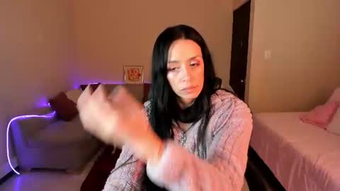 Snapshot of kristen_garner chatting on 4, 7, 2026 Sophia online show from 4, 7, 2026