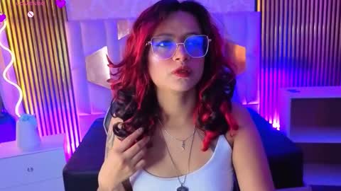 kristen_tay online show from 9, 3, 2026