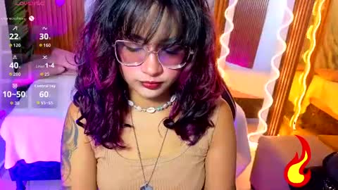 kristen_tay online show from 10, 7, 2026