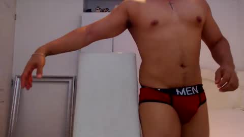 Snapshot of kristian_bi chatting on 14, 10, 2025 Kristian Mendoza online show from 14, 10, 2025