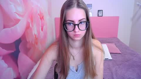 Kristina Adel online show from 3, 1, 2025