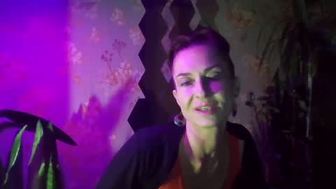 Snapshot of kristinagold44 chatting on 2, 1, 2025 Kristina online show from 2, 1, 2025