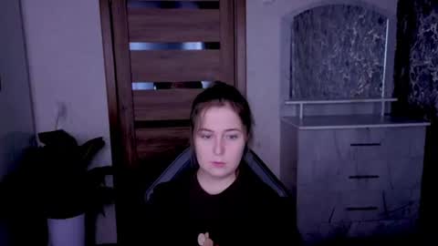 Snapshot of kristy_fran chatting on 4, 7, 2026 Kristy online show from 4, 7, 2026