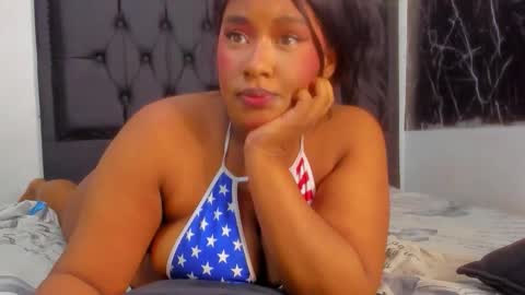 Snapshot of krixtybrown chatting on 8, 10, 2025 krixty online show from 8, 10, 2025