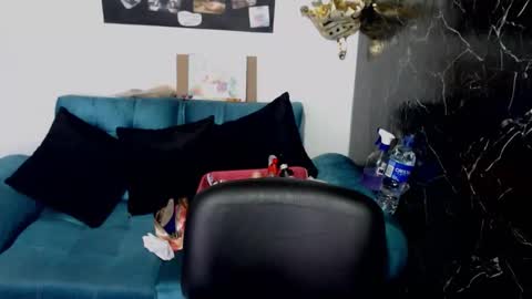 kronikafuckass online show from 3, 2, 2026