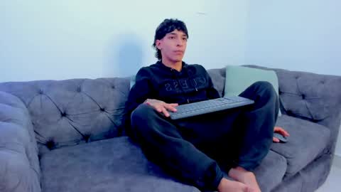 Kroy Wave  Muscle Tattoos Latino online show from 25, 5, 2026
