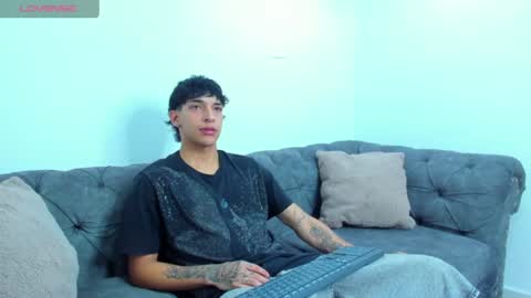 Snapshot of kroywave chatting on 27, 6, 2026 Kroy Wave Muscle Tattoos Latino online show from 27, 6, 2026