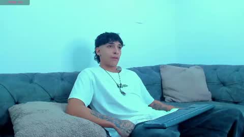 Snapshot of kroywave chatting on 7, 7, 2026 Kroy Wave Muscle Tattoos Latino online show from 7, 7, 2026