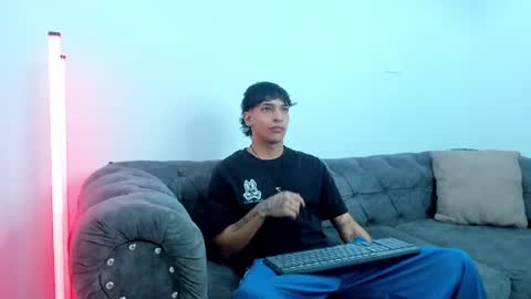 Snapshot of kroywave chatting on 15, 7, 2026 Kroy Wave Muscle Tattoos Latino online show from 15, 7, 2026