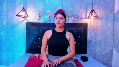 Kystal Taylor online show from 16, 12, 2025