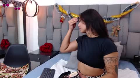 Snapshot of krystenfit chatting on 31, 12, 2024 kristenfit online show from 31, 12, 2024
