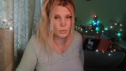 Snapshot of kudesnizza chatting on 18, 12, 2024 Annika MTF ts post -op online show from 18, 12, 2024