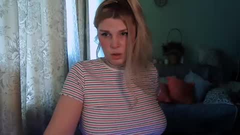 Snapshot of kudesnizza chatting on 21, 2, 2025 Annika MTF ts post -op online show from 21, 2, 2025