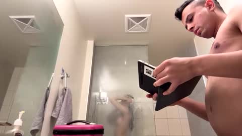 Snapshot of kulitoputi chatting on 15, 1, 2026 Bella Ciao online show from 15, 1, 2026