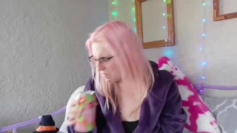 Snapshot of kunzitegoddess chatting on 30, 4, 2026 Samantha online show from 30, 4, 2026