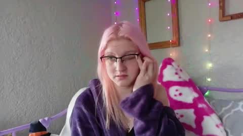 Snapshot of kunzitegoddess chatting on 30, 4, 2026 Samantha online show from 30, 4, 2026