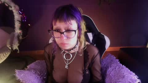 Snapshot of kuromi_purple chatting on 28, 6, 2026 Kuromi online show from 28, 6, 2026