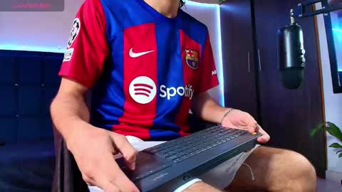 kuzzcoo online show from 28, 9, 2025